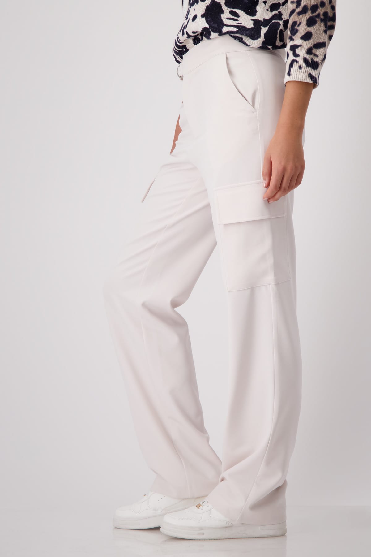 БРЮКИ MONARI прямой свободный силуэт с боковыми карманами